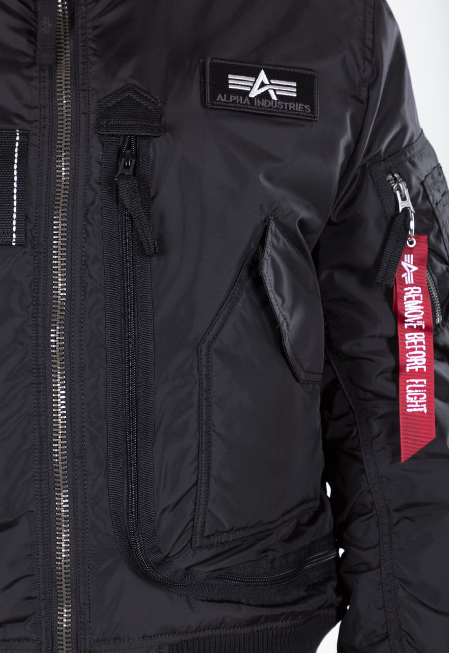 Engine - Koniec produkcji modelu Bomber Jacket 103101