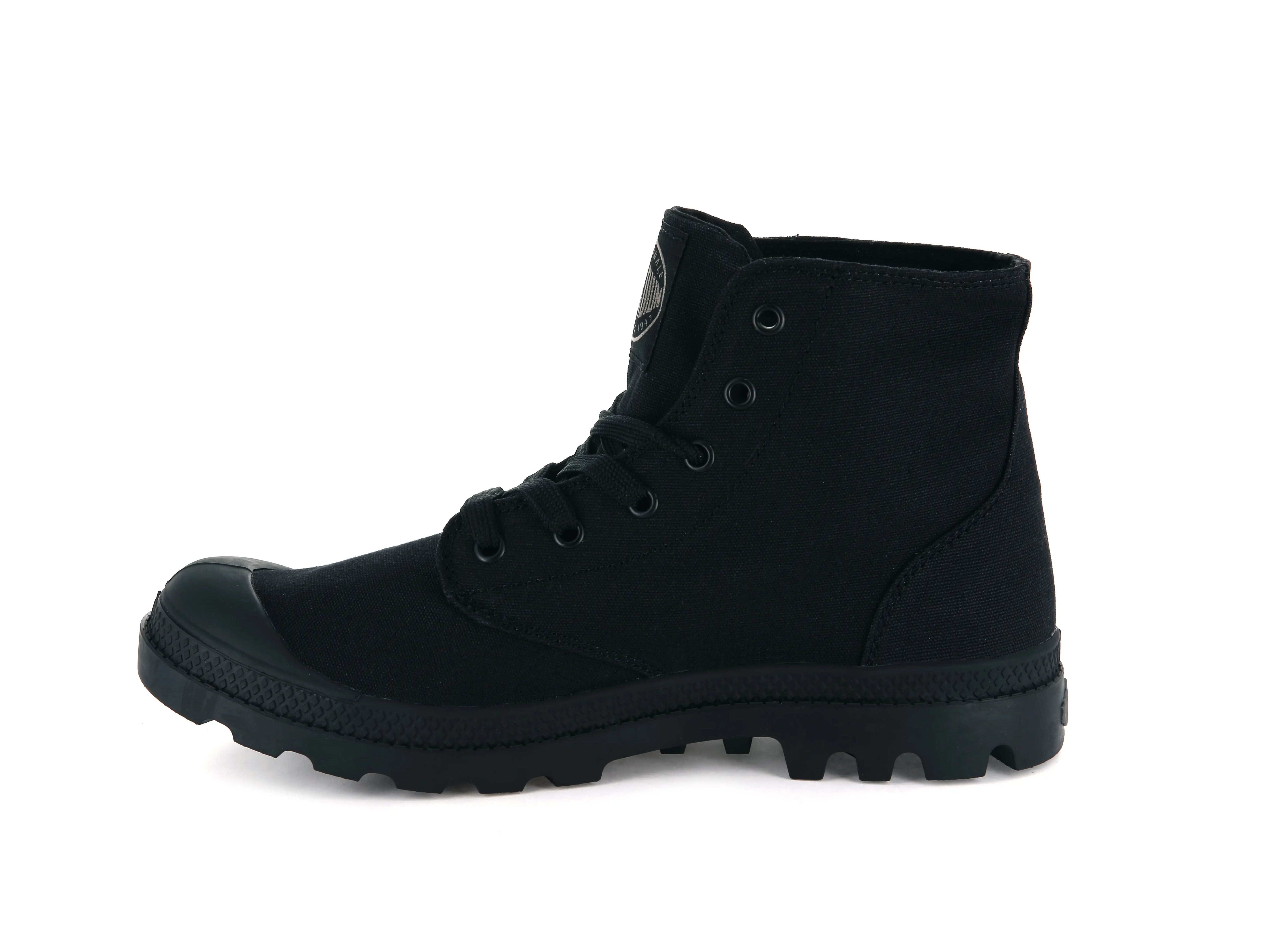 MONOCHROMATYCZNE CZARNE BUTY PALLADIUM